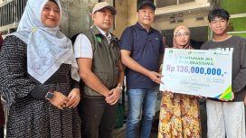 Bupati Subandi Serahkan Bantuan Rp.136 Juta Kepada Ahli Waris Pedagang Korban Kecelakaan