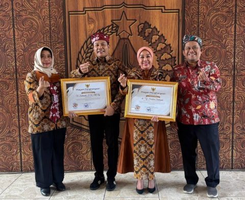 Bupati Subandi dan Ketua TP PKK Sidoarjo Raih Penghargaan Nasional atas Komitmen Percepatan Penurunan Stunting