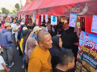Ketua TP PKK Sidoarjo dan KDMP Gelar Pasar Rakyat
