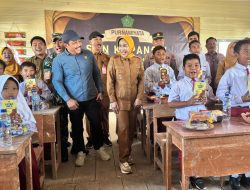 Wakil Bupati Sidoarjo Hj. Mimik Idayana, S.A.P., meninjau langsung kondisi SD Negeri Kupang 3 dan SD Negeri Kupang 4 di Kecamatan Jabon