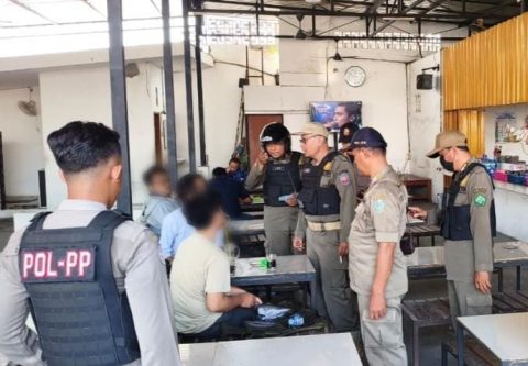 9 Pelajar Terjaring Razia Bolos di Warkop