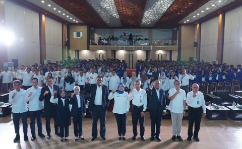 Lebih dari 1.700 Mahasiswa Baru Dilantik, UPER Siapkan Talenta Strategis
