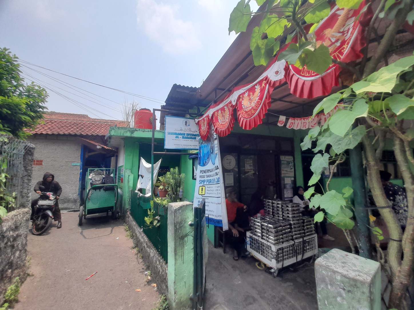 MI Al Hasanah Kecamatan Beji Perlu Uluran Tangan Pemerintah, Bangunan Rusak