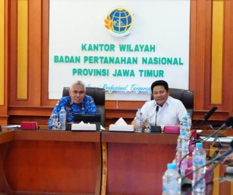 Bupati Sidoarjo H. Subandi menemui Kanwil BPN Jawa Timur