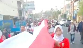Semarak Ksatria TNI Prima di Jepara Resmi Ditutup, Ribuan Warga Saksikan Pembentangan Merah Putih 81 Meter